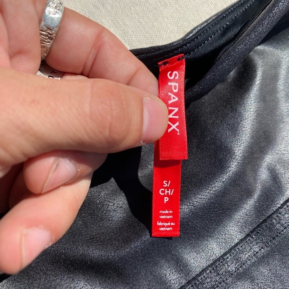 SPANX Sleek Black Leather-Look Leggings Small - Picture 3 of 4